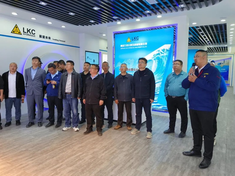 青島禹城商會(huì)成立一周年工作總結(jié)會(huì)議2.jpg 青島禹城商會(huì)成立一周年工作總結(jié)會(huì)議2.jpg