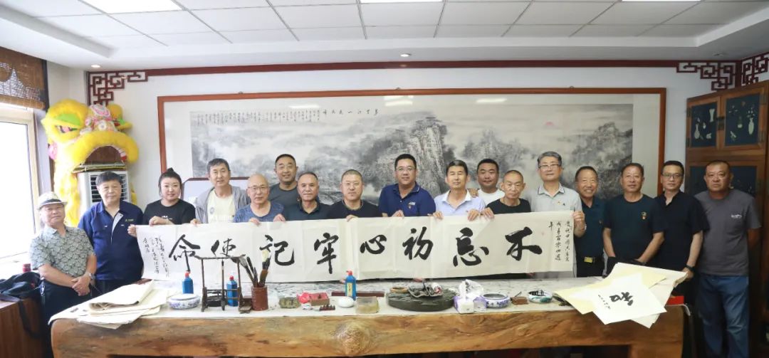 1751417286182338.jpg 舉辦慶祝中國共產(chǎn)黨成立104周年主題黨日活動2.jpg